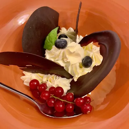 Prawdzic Palac فندق 3*