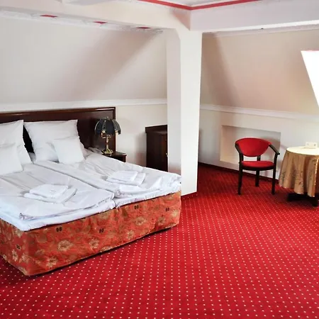 Prawdzic Palac فندق Krupski Mlyn