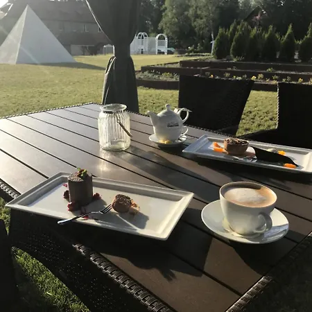 Prawdzic Palac فندق